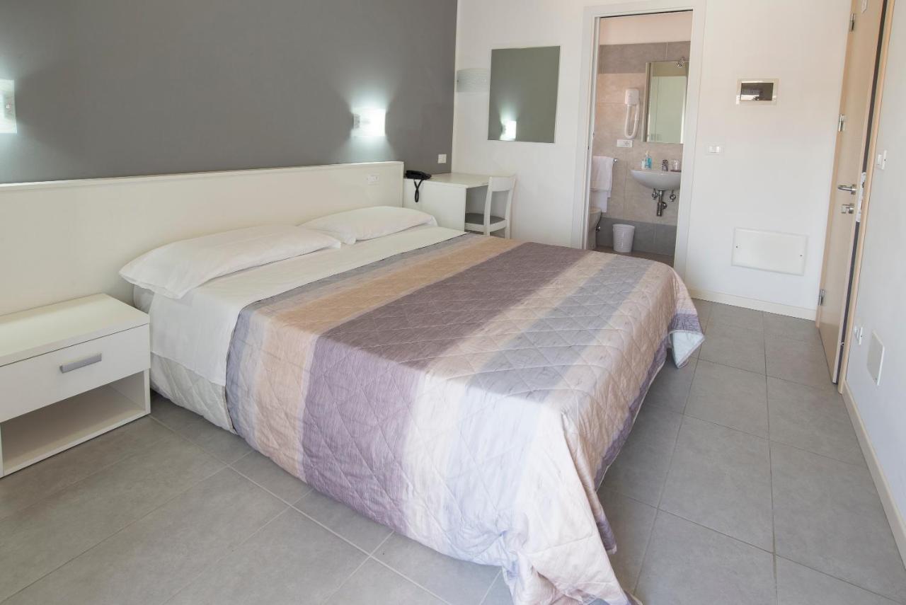 Hotel Atene Lido di Jesolo Zewnętrze zdjęcie